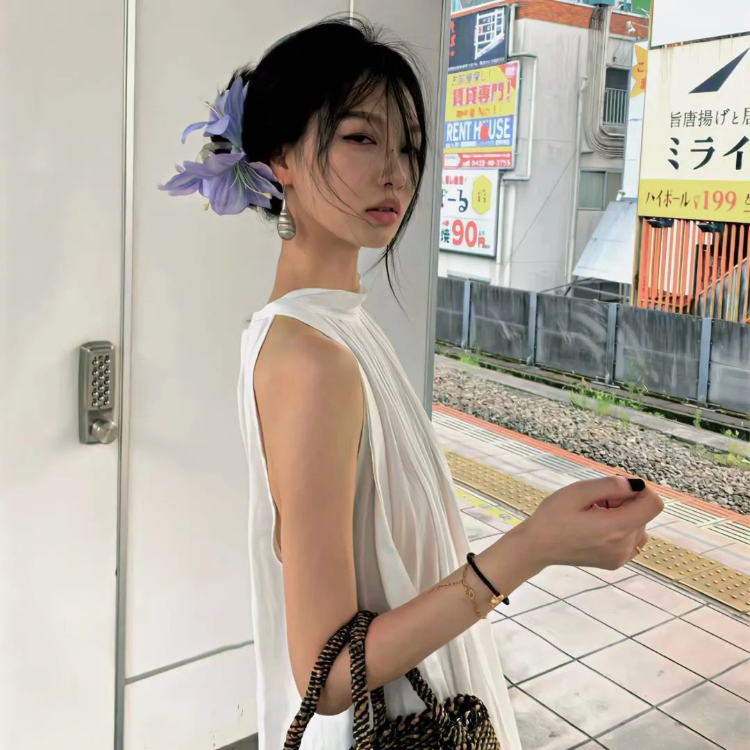 银色悬崖